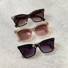 عینک مدل Burberry — نمای ۱