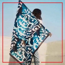 روسری نخی طرح شعر — نمای ۱